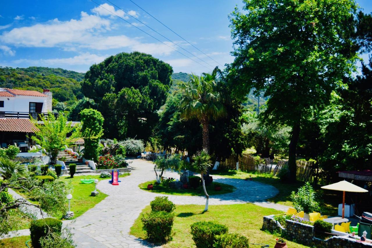 Hotel Kari Ouranoupoli Bagian luar foto
