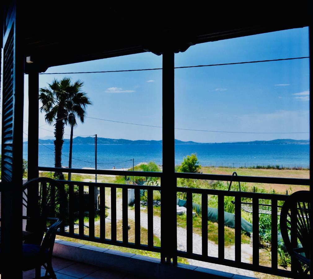 Hotel Kari Ouranoupoli Bagian luar foto