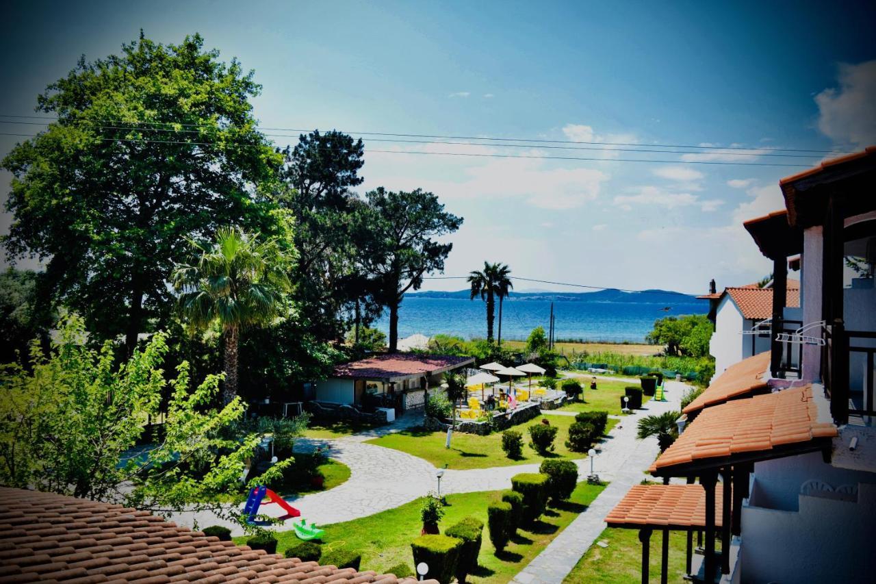 Hotel Kari Ouranoupoli Bagian luar foto