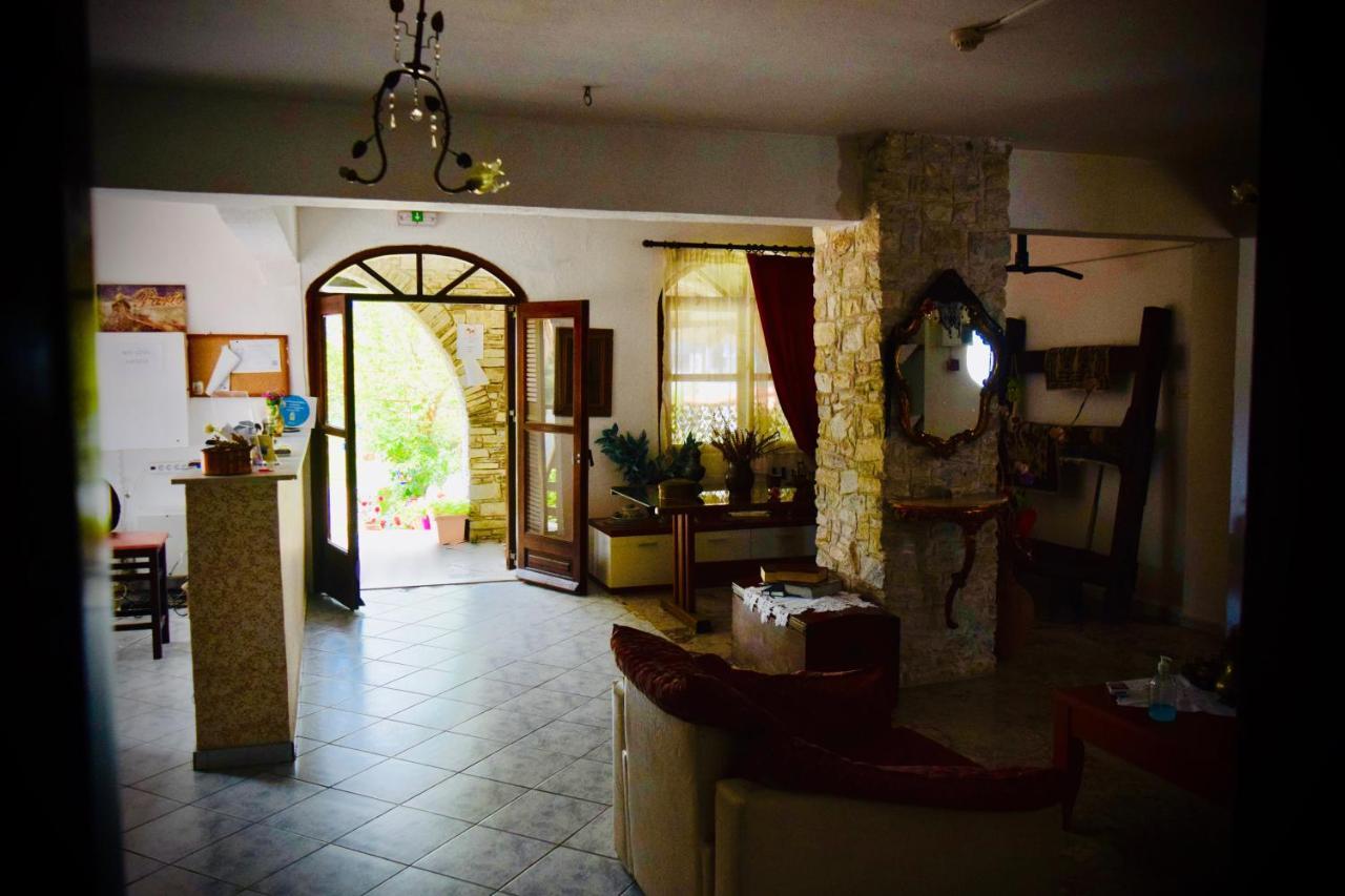Hotel Kari Ouranoupoli Bagian luar foto