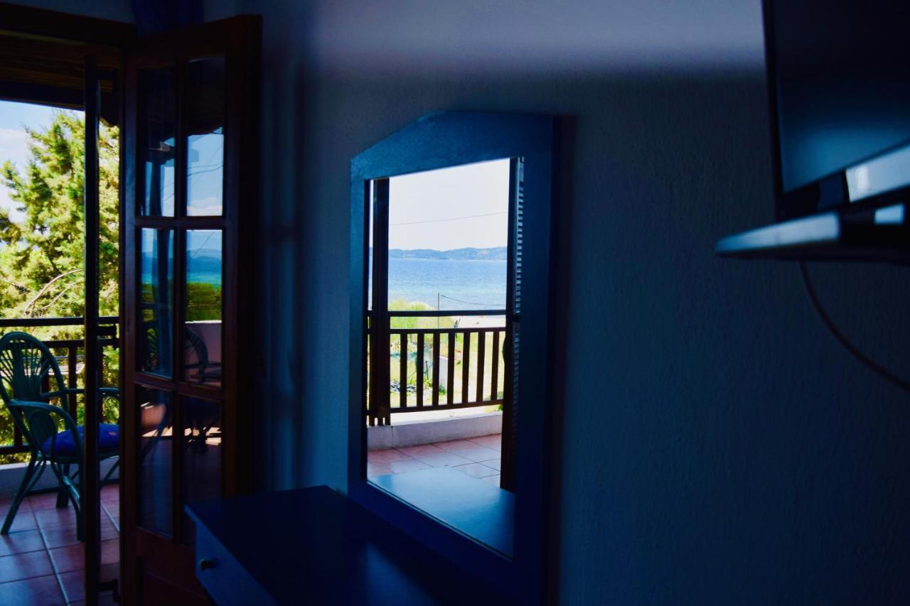 Hotel Kari Ouranoupoli Bagian luar foto