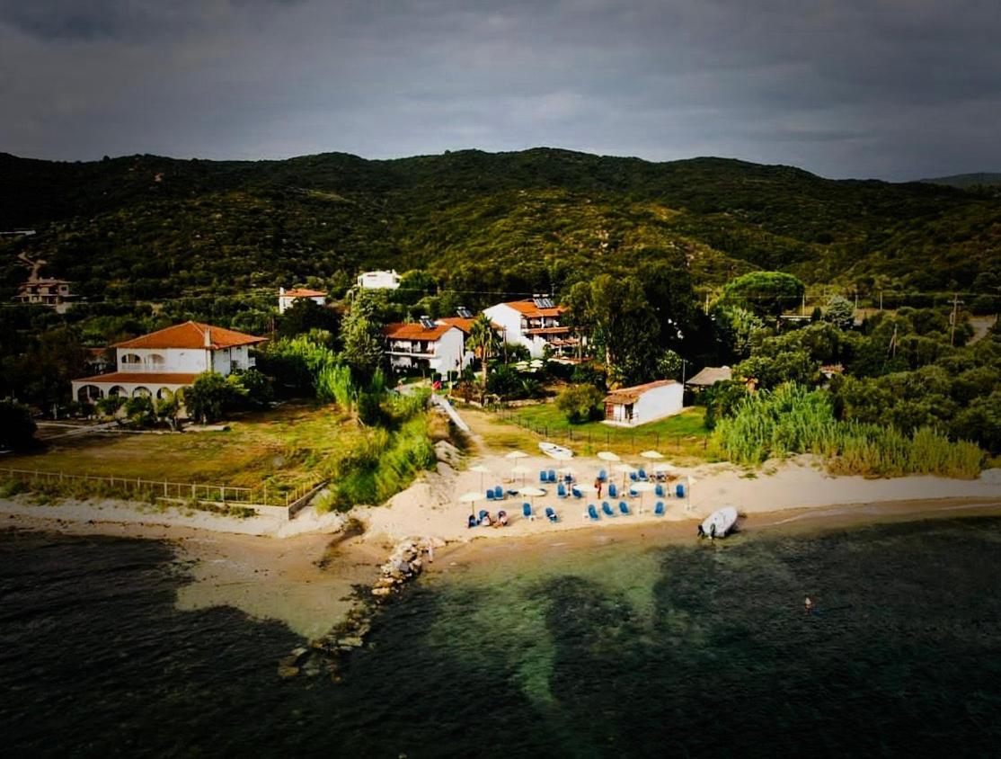 Hotel Kari Ouranoupoli Bagian luar foto