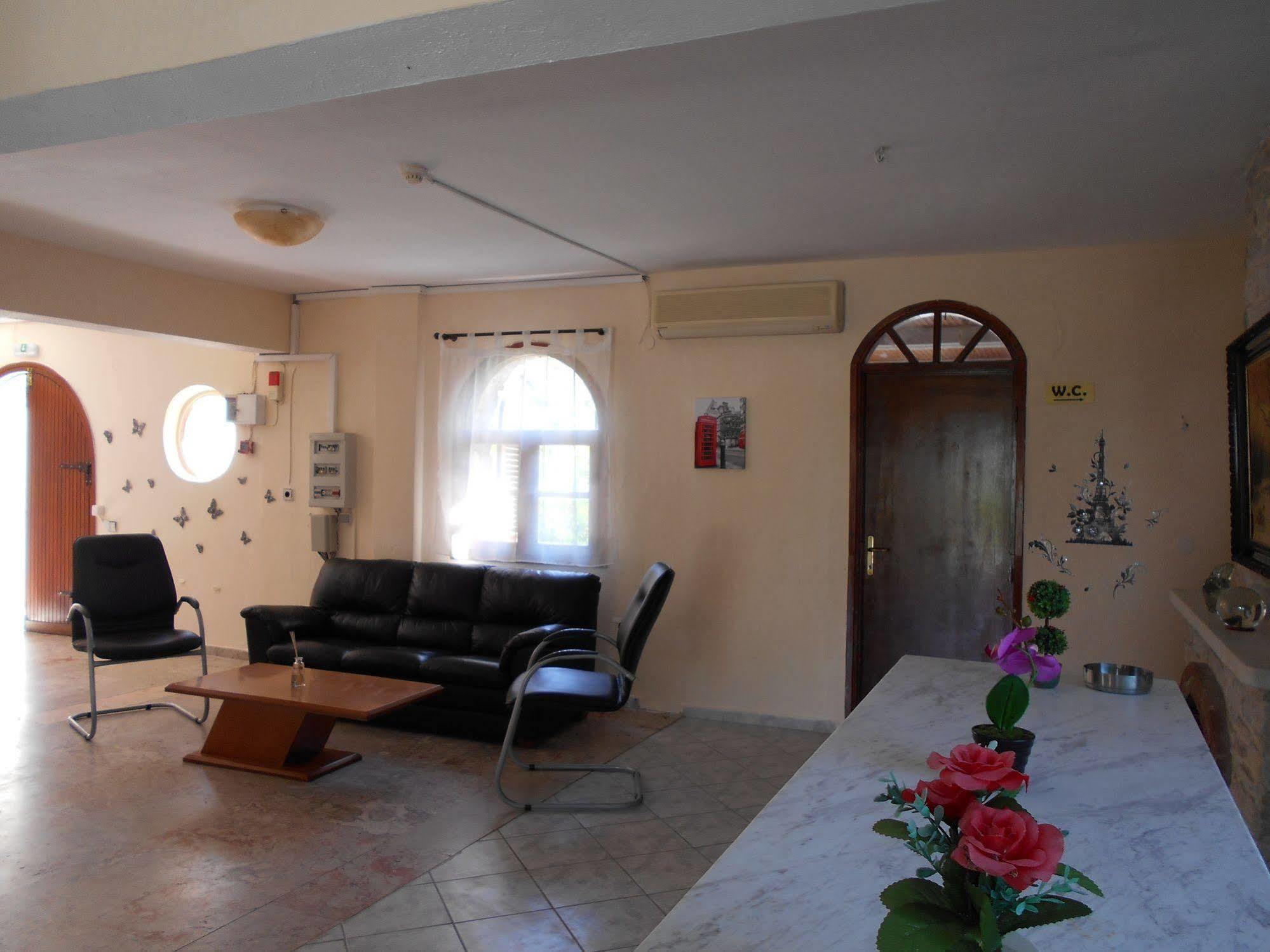 Hotel Kari Ouranoupoli Bagian luar foto