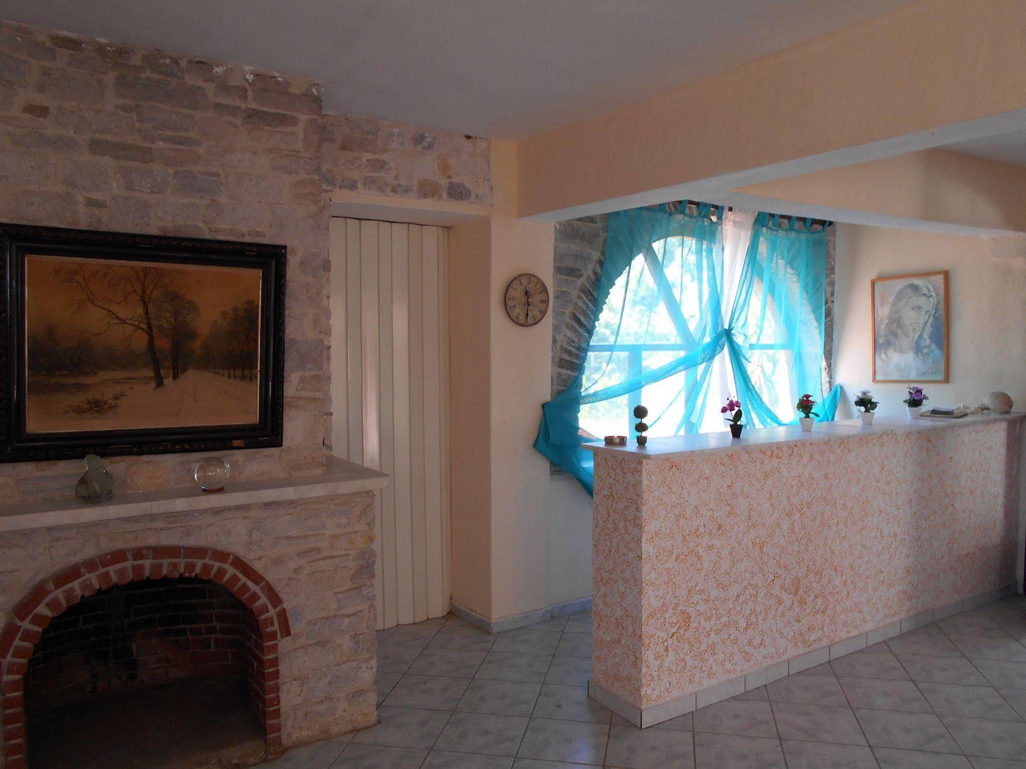 Hotel Kari Ouranoupoli Bagian luar foto