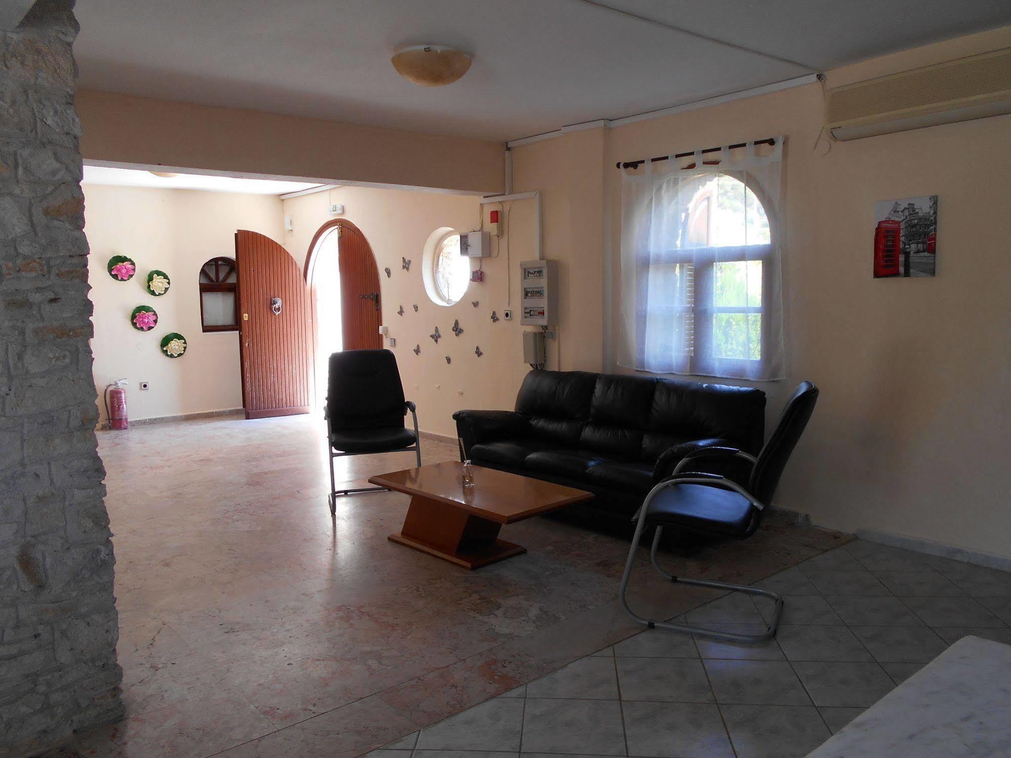 Hotel Kari Ouranoupoli Bagian luar foto